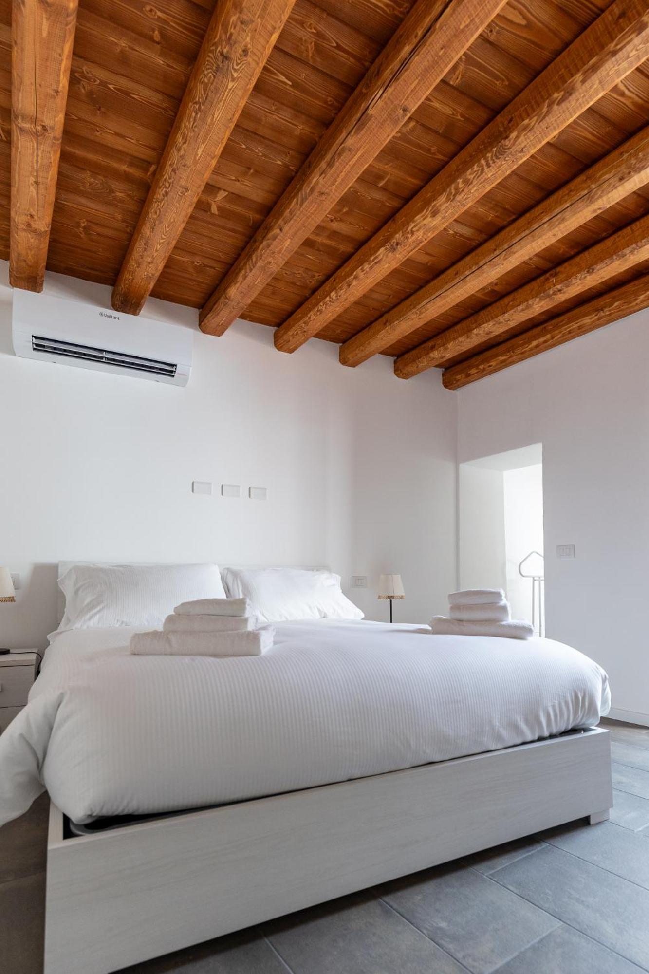 Piazza Del Lago Suites Menaggio Dış mekan fotoğraf